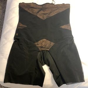 NWT HONEYLOVE SuperPower Short Shapewear XL